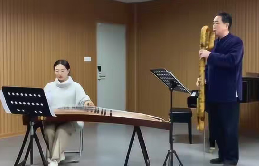倍低音C调箫与古筝《妆台秋思》箫：陈强岑 古筝：李超慧